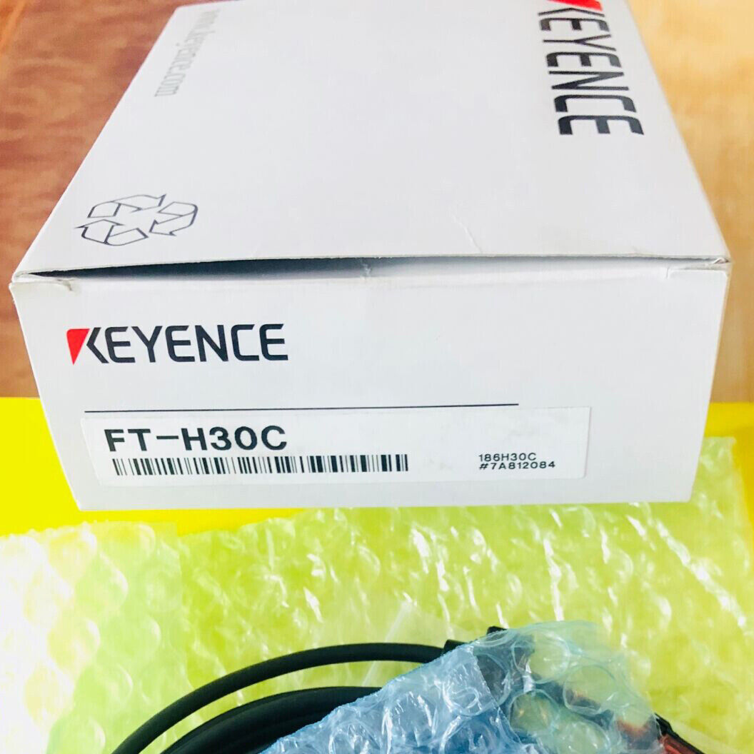 ONE KEYENCE Flowmeter Sensor FT-H30C - KEYENCE
