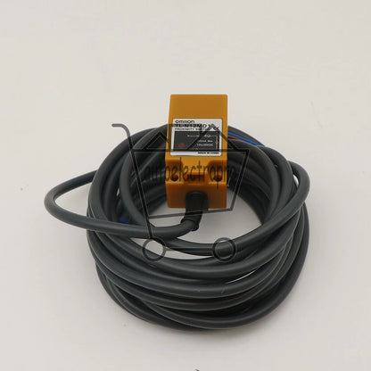 1PCS Omron TL-N12MD1 5M Proximity Switch Free Shipping