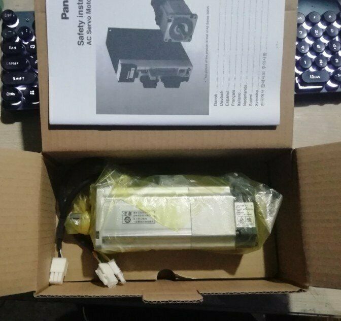 new 1PCS MHMD042G1V Panasonic Servo Motor - PANASONIC