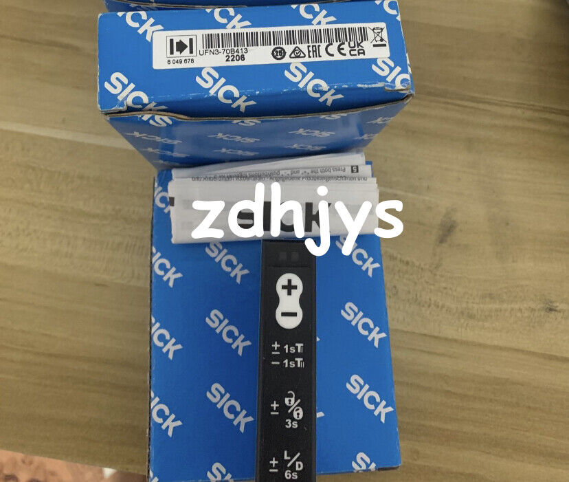 1PC Ultrasonic Sensors UFN3-70B413 - SICK