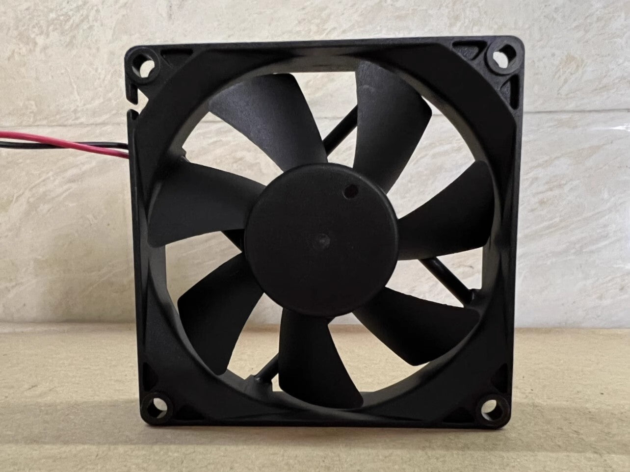 1PCS RDH8020B DC12V 0.23A 8020 8CM 2-Wire Silent High Airflow Cooling Fan