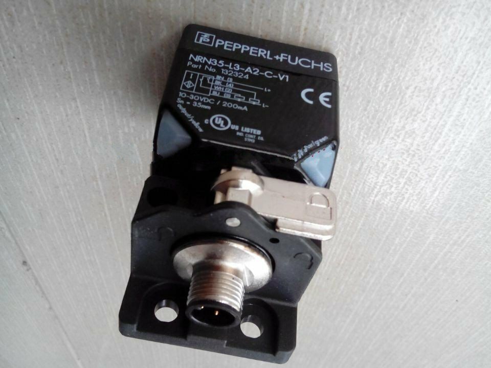One Pepperl+Fuchs Proximity Switch NRN35-L3-A2-C-V1 - PEPPERL+FUCHS