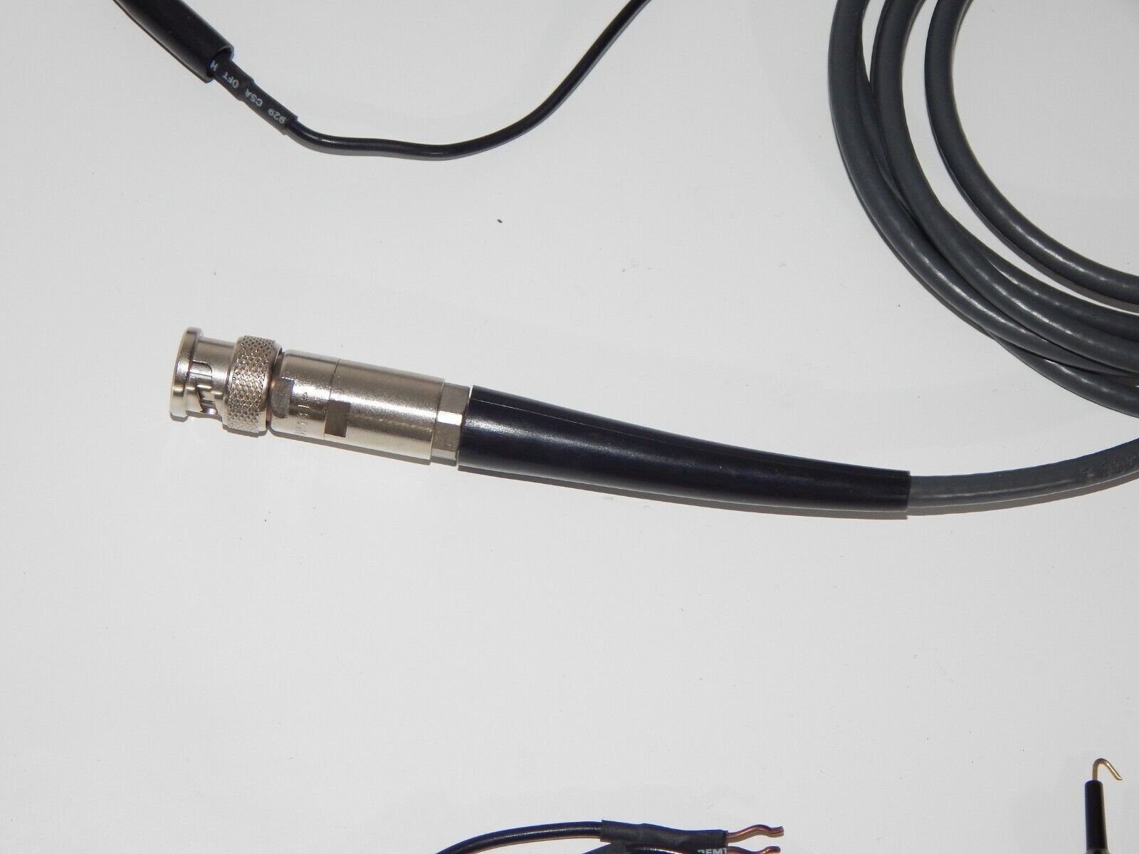 used Tektornix P6007 probe with accessories - TEKTORNIX