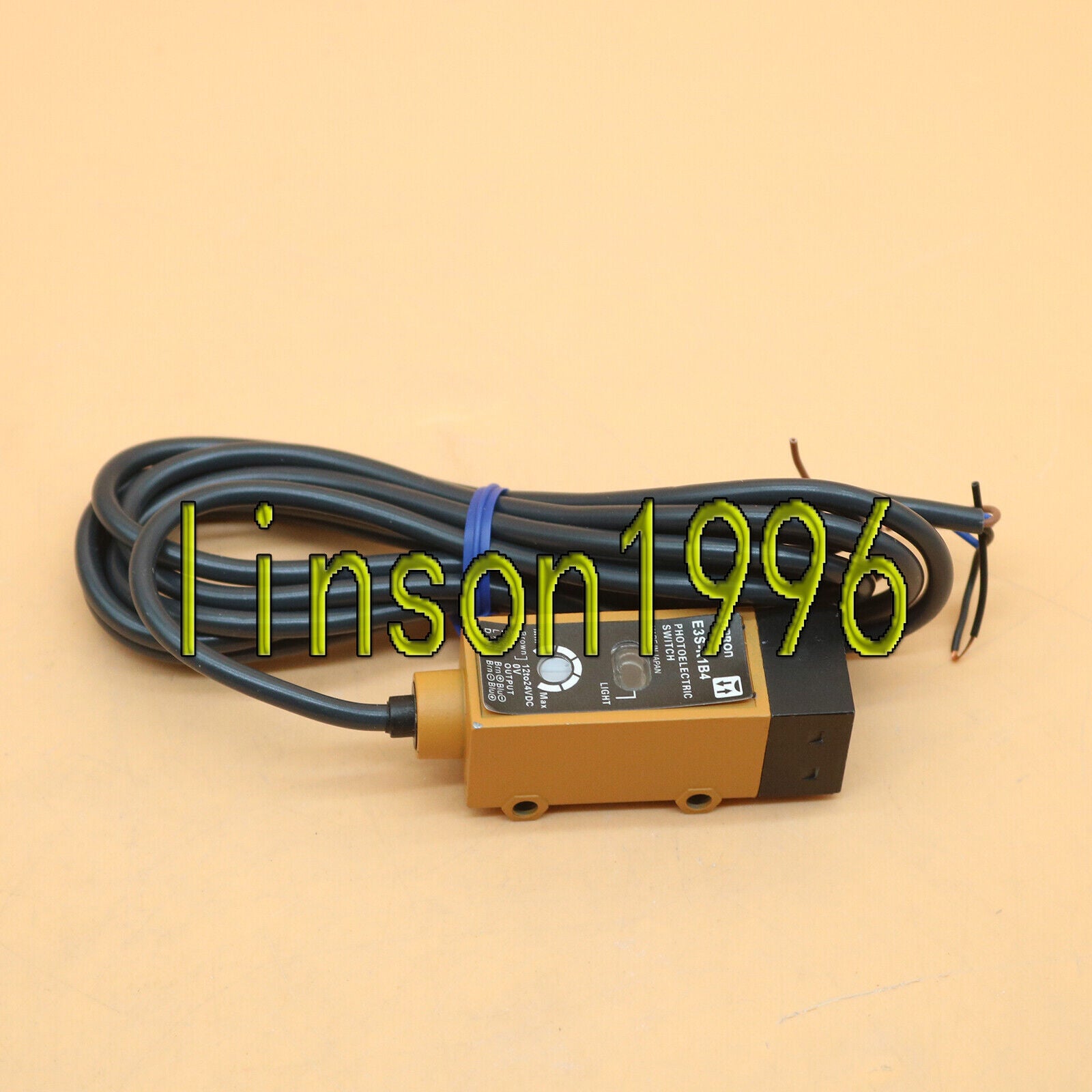 Omron Photoelectric Switch E3S-R1B4 12-24VDC - OMRON
