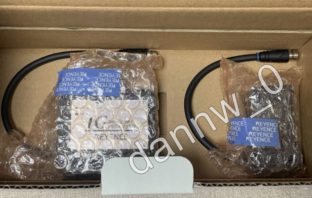 Keyence IG-028 Digital Laser Sensor - Transmission Type - KEYENCE