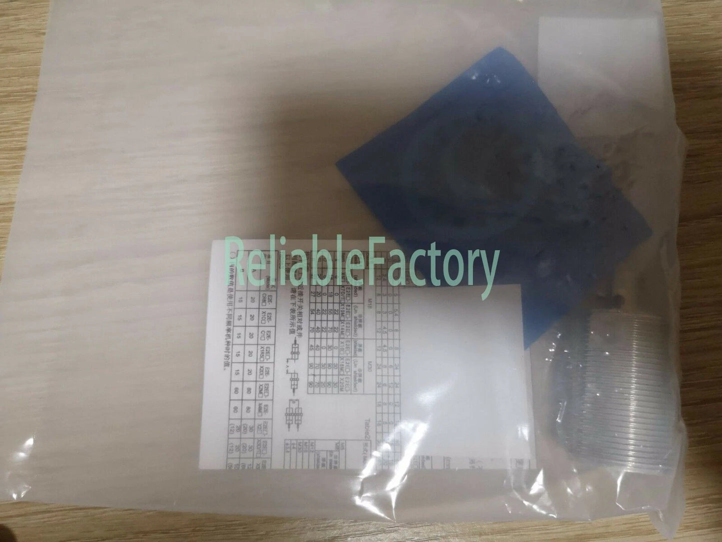 1PC Omron E2E-X10D1S-M1-Z E2EX10D1SM1Z Proximity Switch