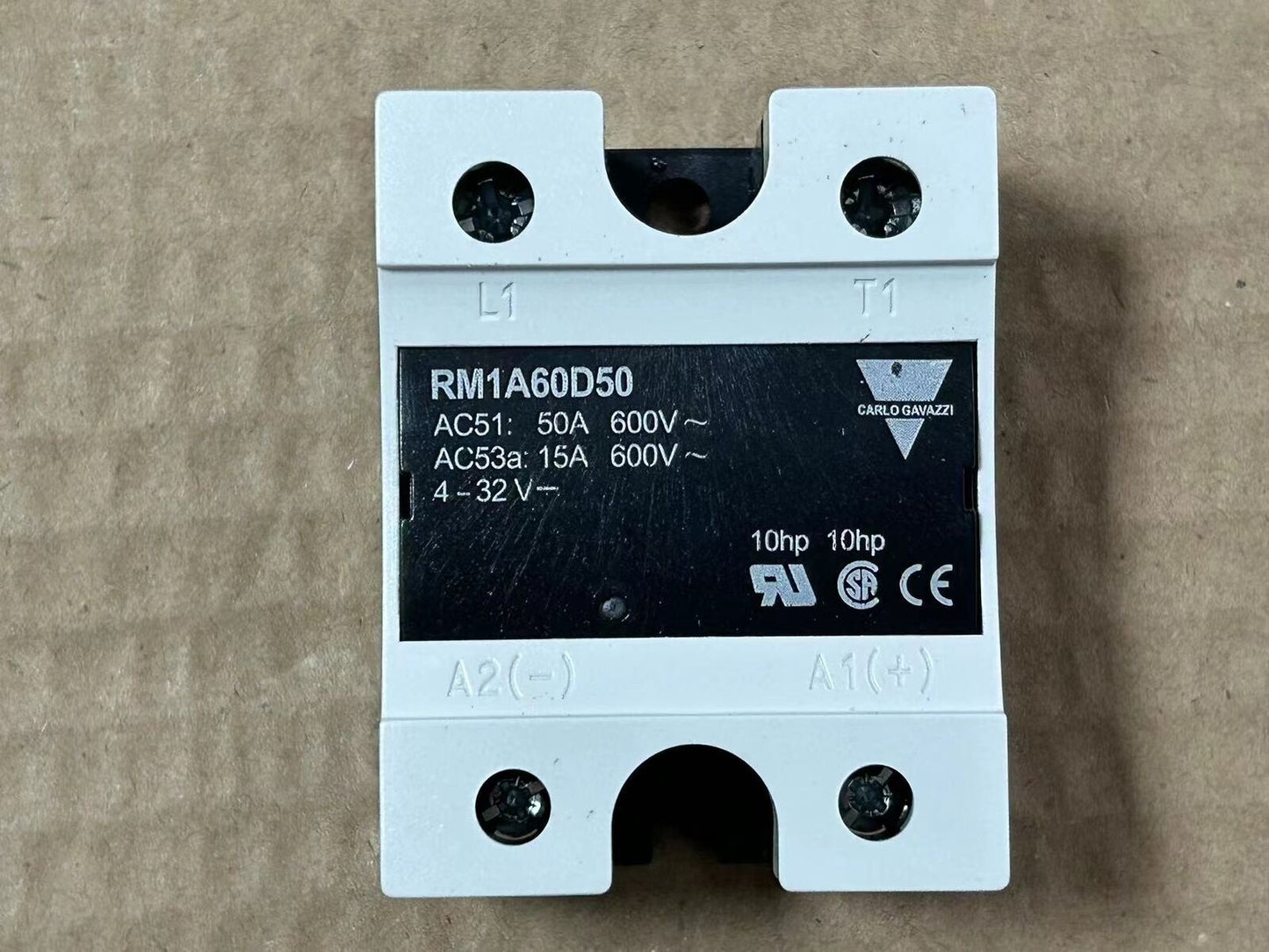new 1pcs CARLO GAVAZZI RM1A60D50 solid state relay