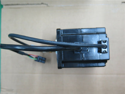 1PC YASKAWA AC SERVO MOTOR SGMPH-02AAA-TE41