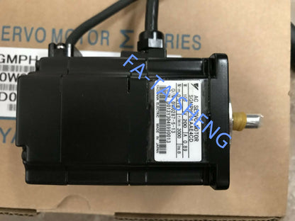 1PC YASKAWA SERVO MOTOR SGMPH-01AAE4CD
