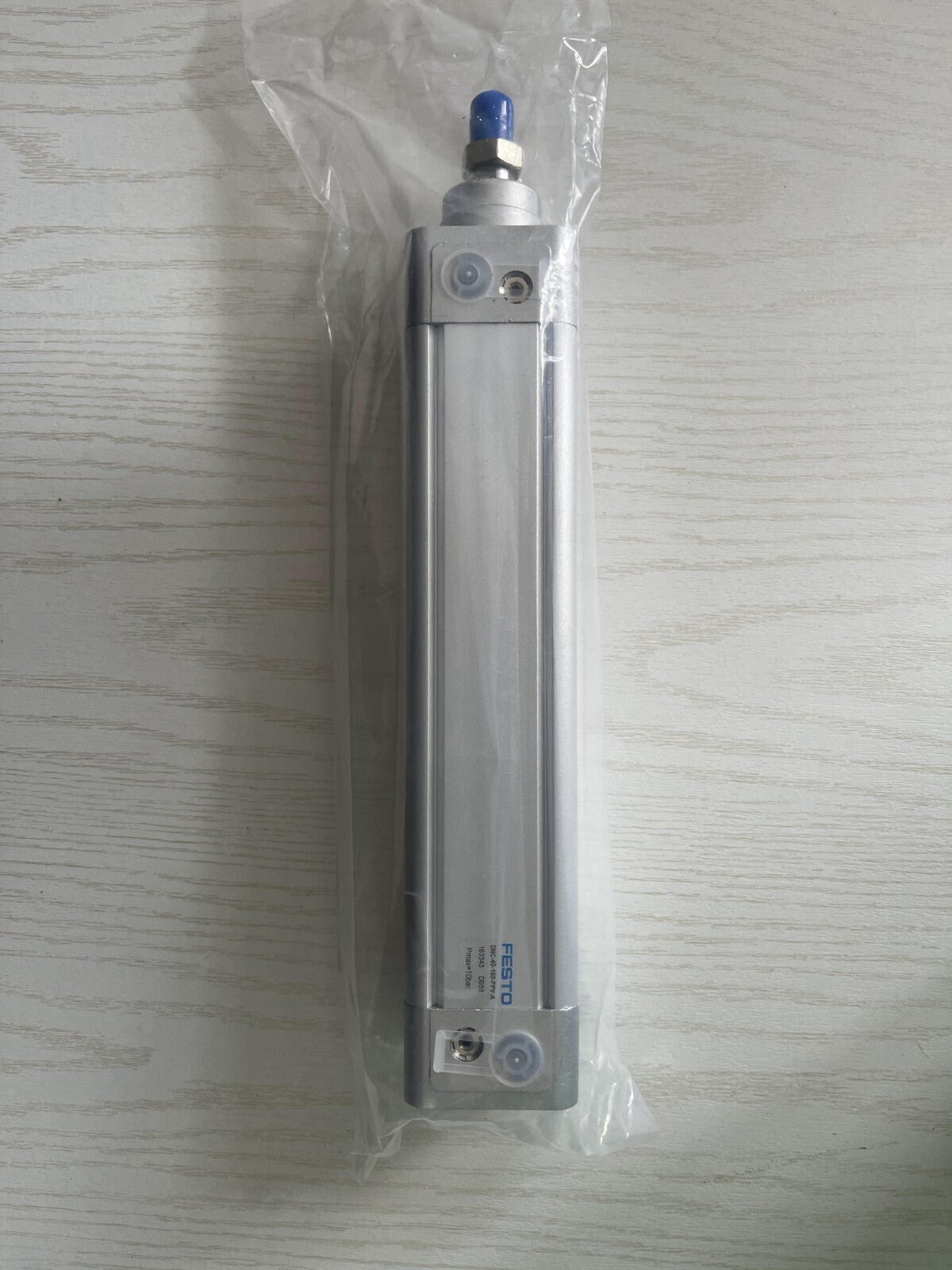 1PCS FESTO DNC-40-160-PPV-A Cylinder free shipping