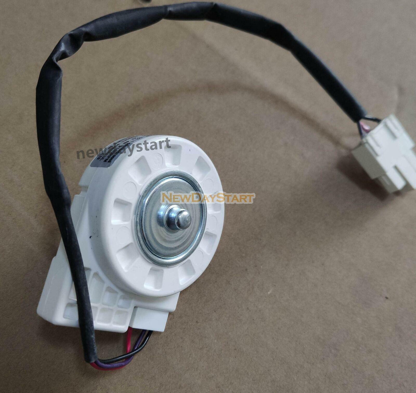 new 50240401000Q for Refrigerator Fan Motor ZWF-02-4 DC12V 4W 2100RPM - KOEED