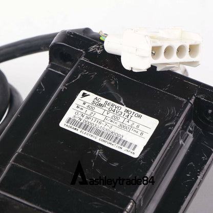used 1pcs SGMP-04V314T Yaskawa servo motor