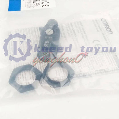 1Pcs Omron E3FA-RP21 Photoelectric Sensor