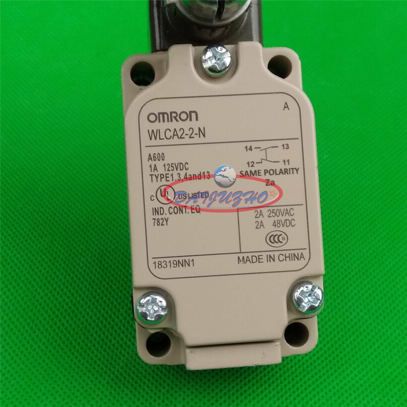 new ONE  WLCA2-2-N WLCA22N OMRON Limit Switch