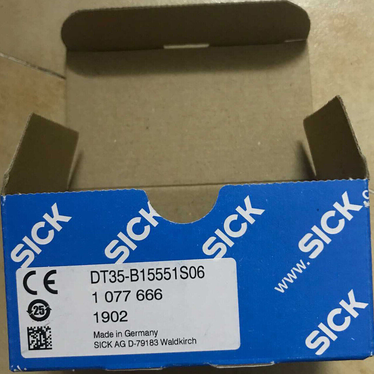 ONE SICK Laser Distance Sensor DT35-B15551S06 - SICK