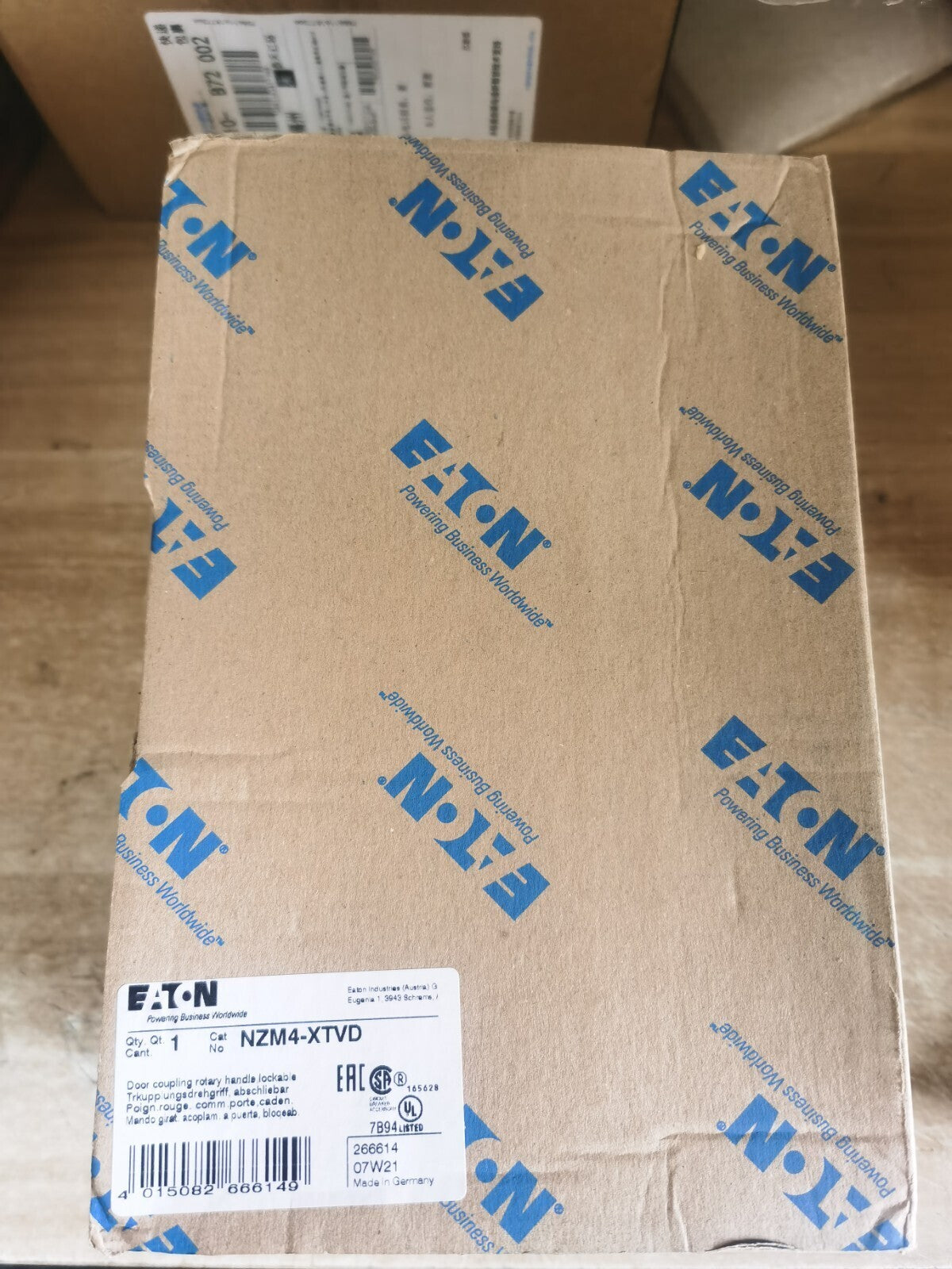 1PCS Eaton Moeller NZM4-XTVD NZM4XTVD Handle In Box
