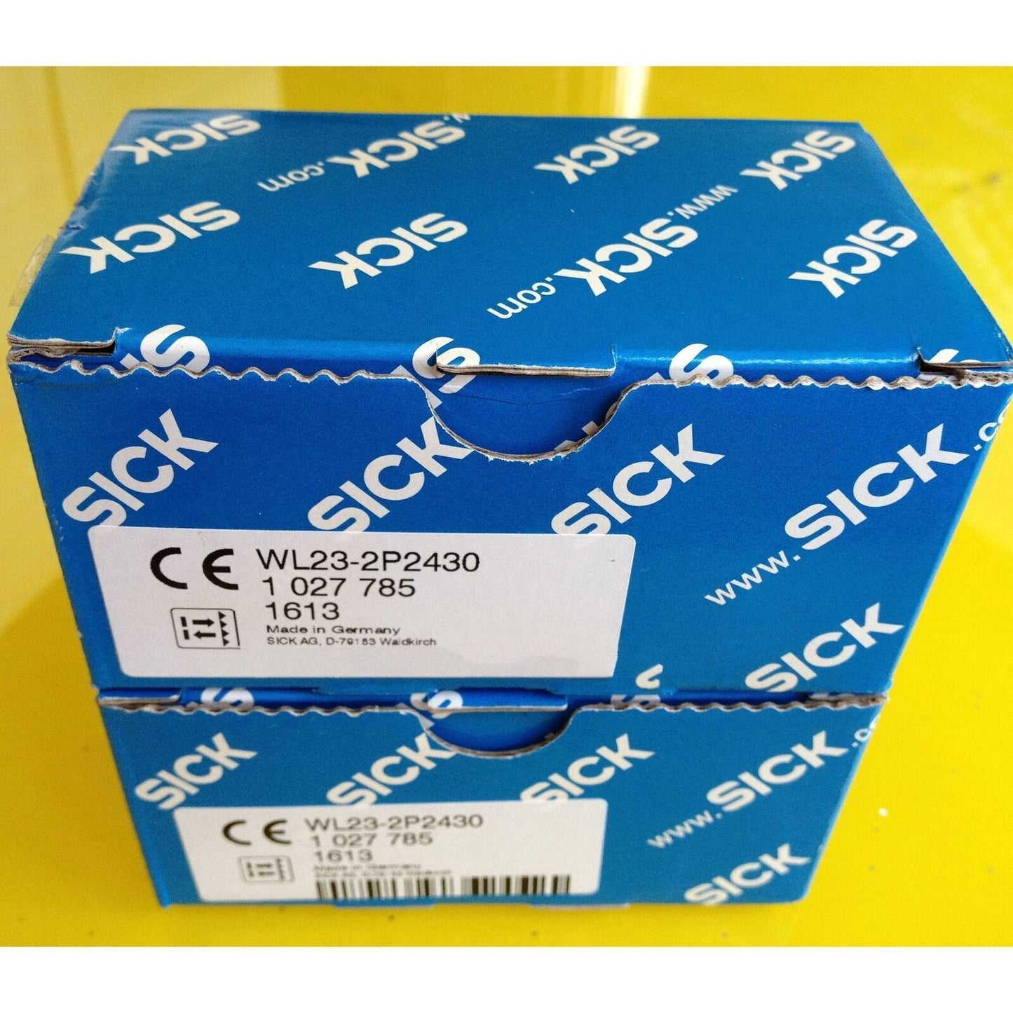 SICK WL23-2P2430 Photoelectric Sensor in Box 1PC - SICK