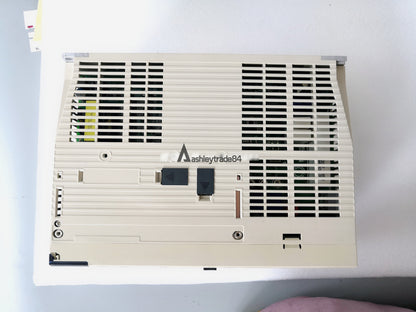 new 1PC  YASKAWA SERVO DRIVE SGDV-8R4D01A020000