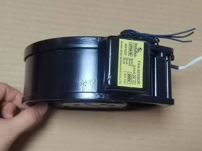 1pcs IKURA UTHA1B-US7556X-TP AC200V 40 / 36W 15055 fan with sensor