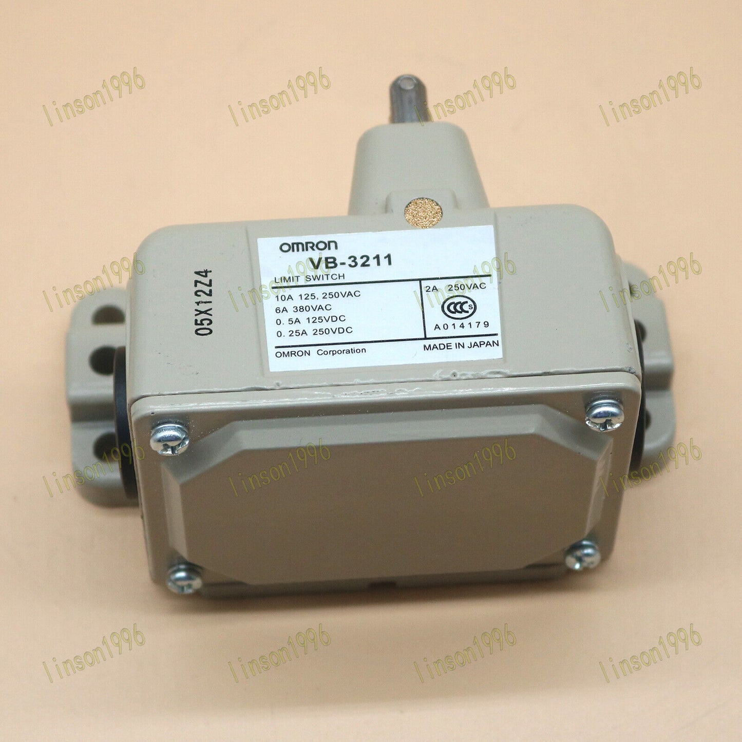 ONE OMRON Travel Switch VB3211 - OMRON