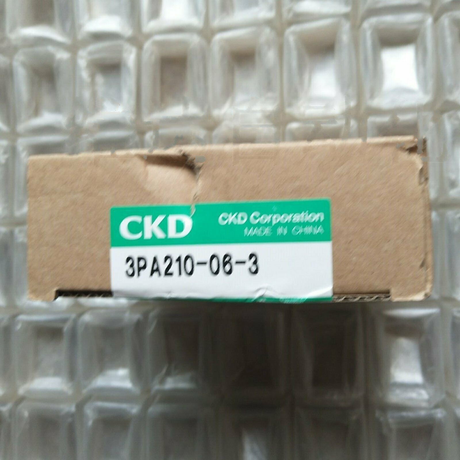 new 1PC  CKD 3PA210-06-3 solenoid valve