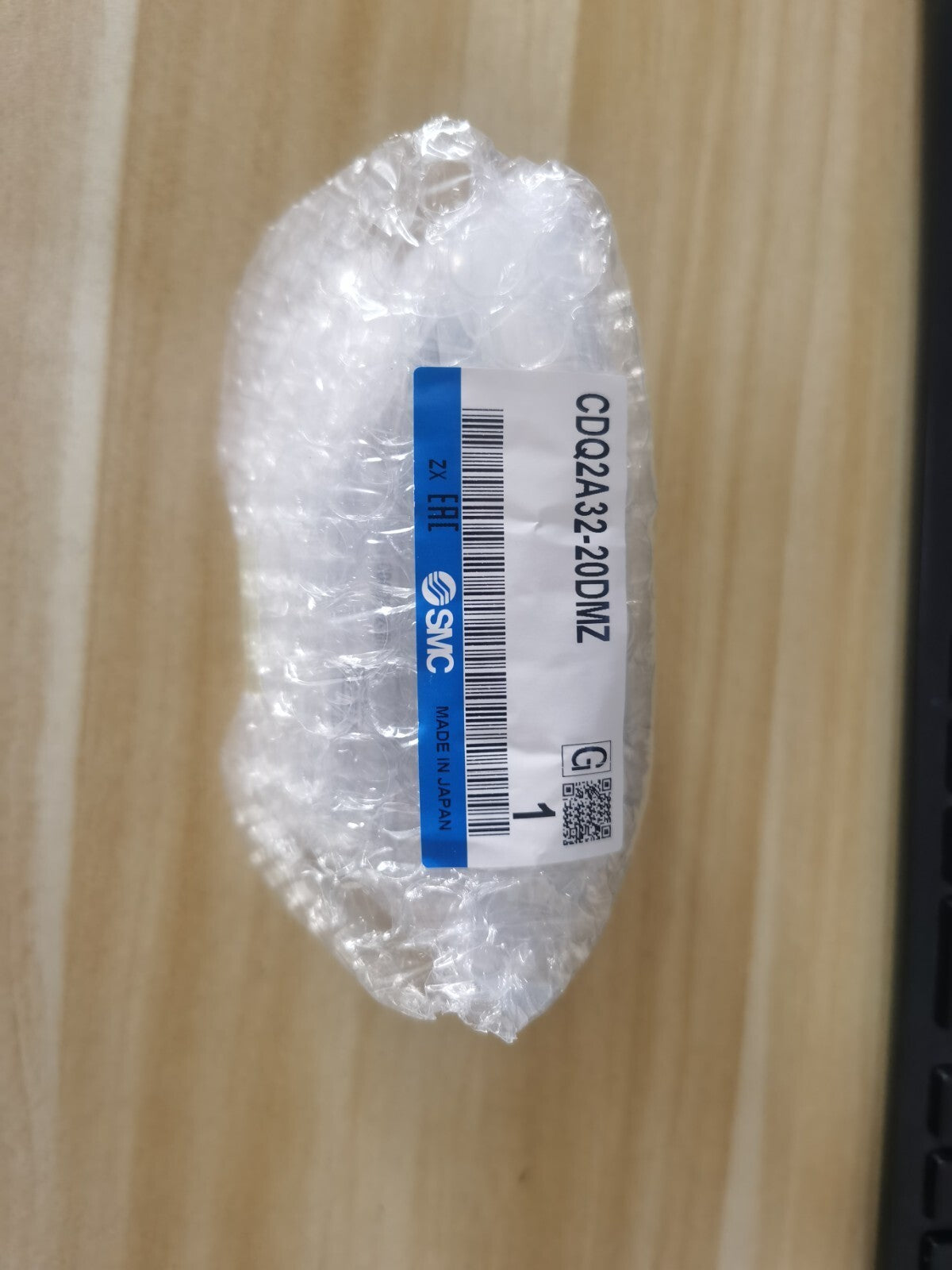 1PC  SMC CDQ2A32-20DMZ CDQ2A3220DMZ Cylinder Free Ship