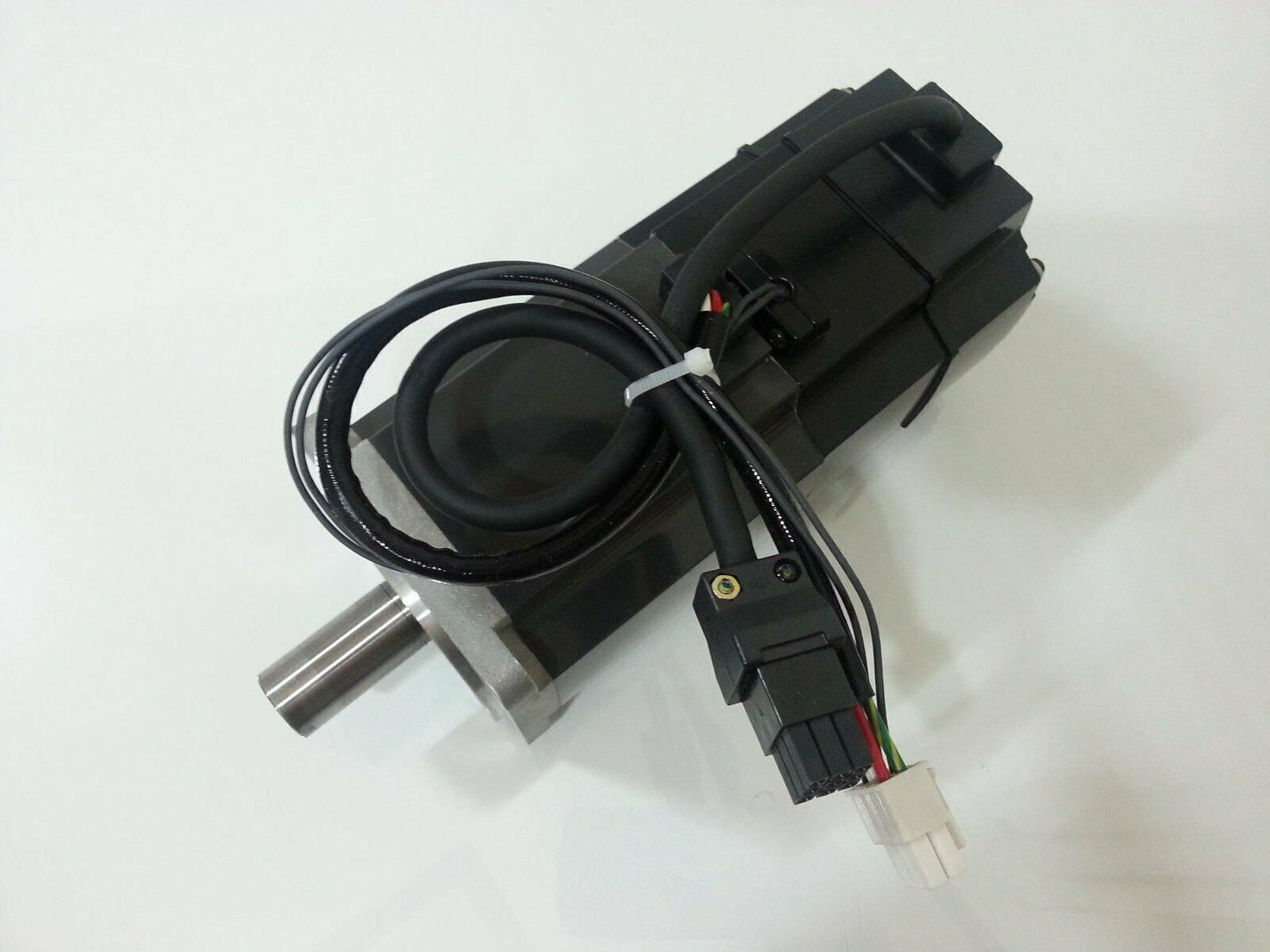 Used 100W Mitsubishi HC-KFE13 AC Servo Motor, tested and in good condition - MITSUBISHI