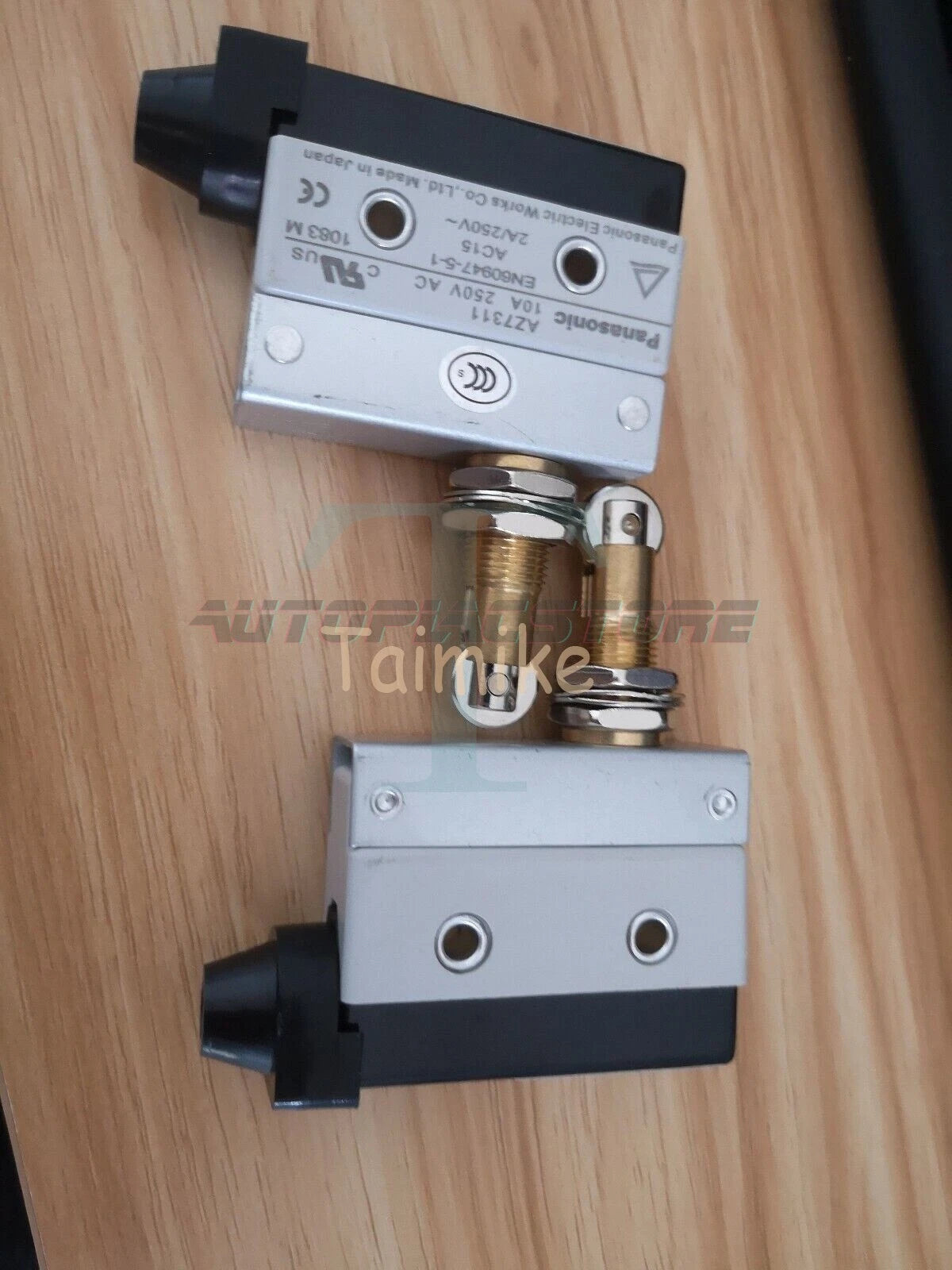 (1Pcs) Panasonic AZ7311 Limit Switch