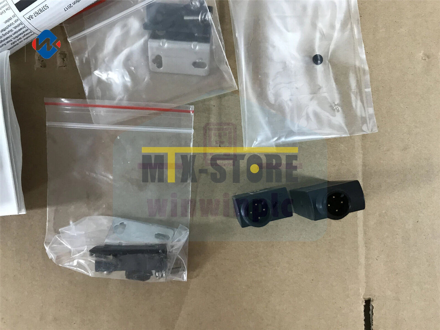 1pcs IN BOX Omron E3S-AT36 Free ship Fast delivery