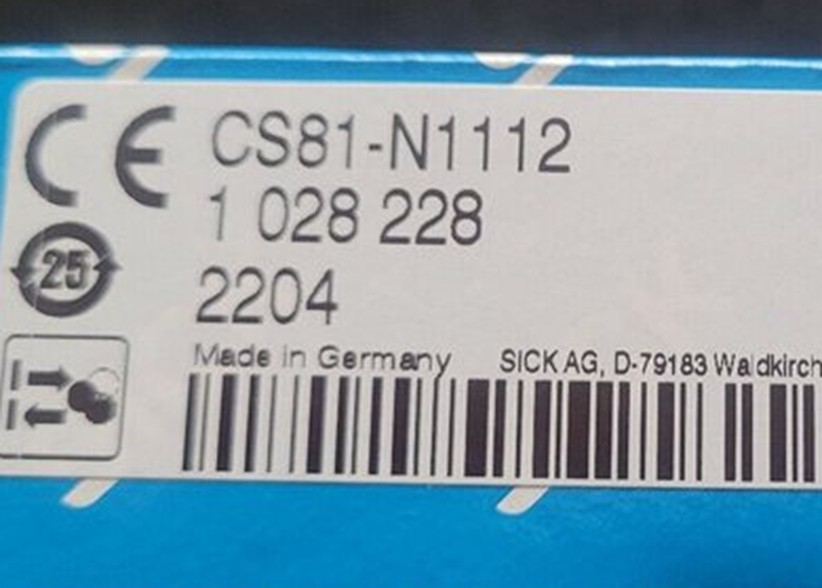 SICK CS81-N1112 Color Sensor - SICK