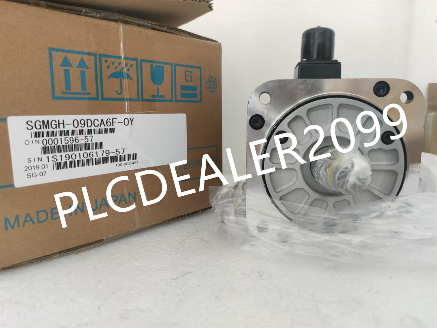 1PC Yaskawa SGMGH-09DCA6F-OY Servo Motor In Box ping