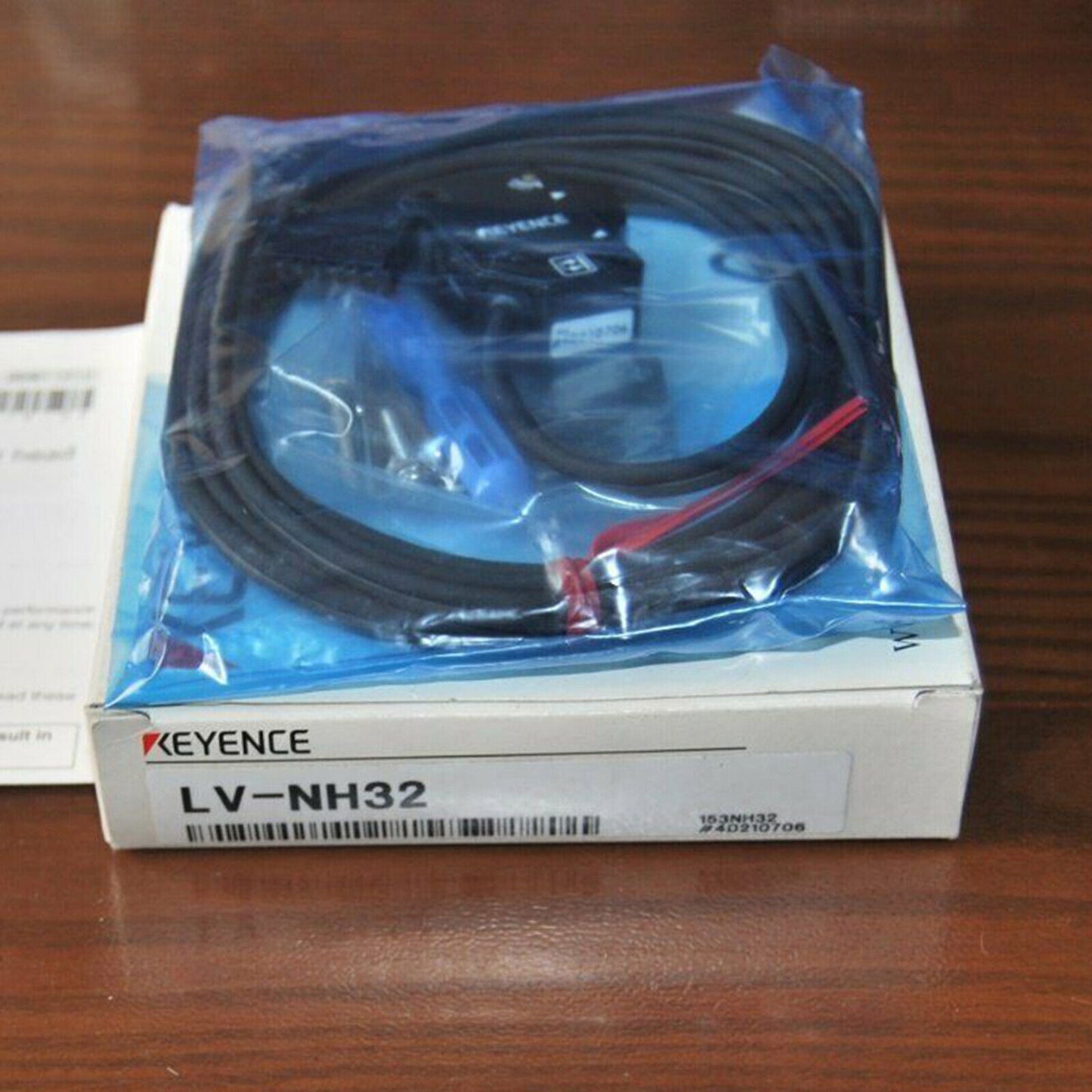 Keyence LV-NH32 Digital Laser Sensor - KEYENCE