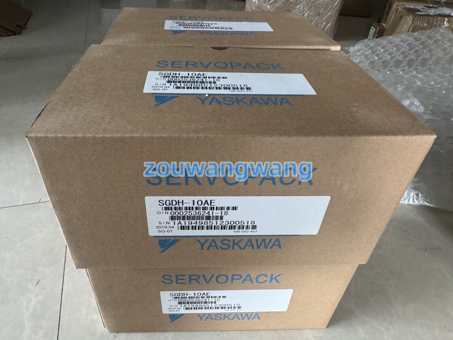 new In Box YASKAWA SGDH-10AE YASKAWA SGDH10AEServo Drive