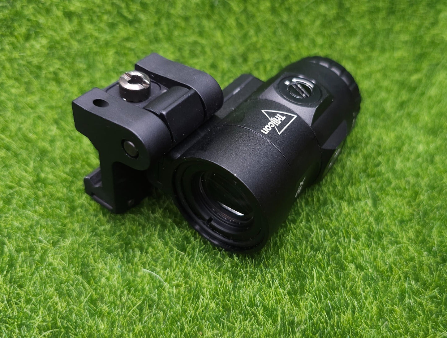 Trijicon 3x MRO HD Magnifier w/ Quick Release Flip to Side Mount - MAG-C-2600001