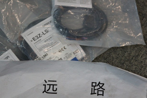 1PC Omron E3Z-LS83 Photoelectric Switch *TT