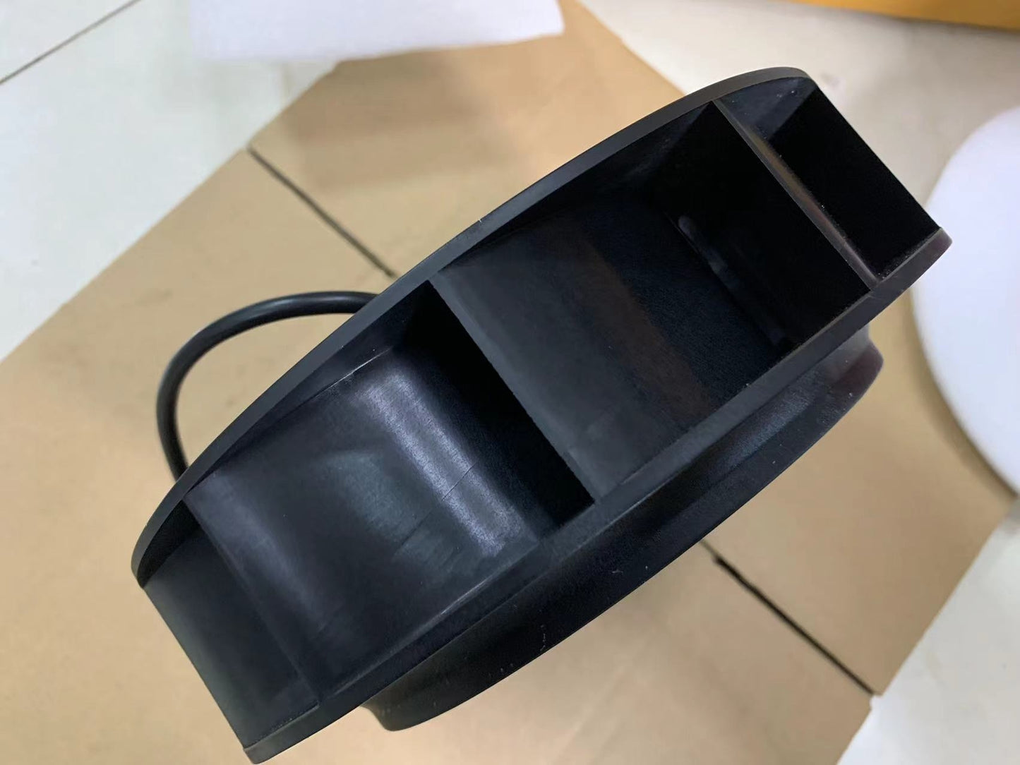 used R2E220-AB08-62 M2E068-CF 115V 60HZ 125W