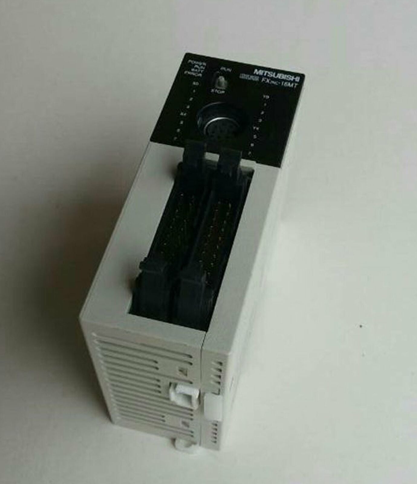 used ONE Mitsubishi FX2NC-16MT FX2NC16MT - MITSUBISHI
