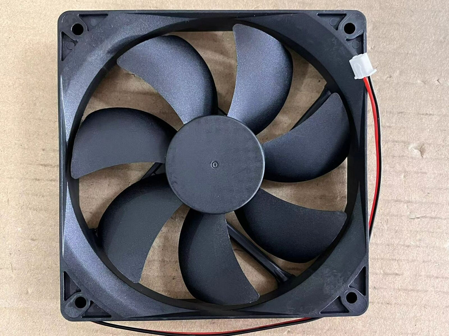 new Y.L.FAN D12BM-12 12025 12V 0.30A 12CM chassis power cooling fan