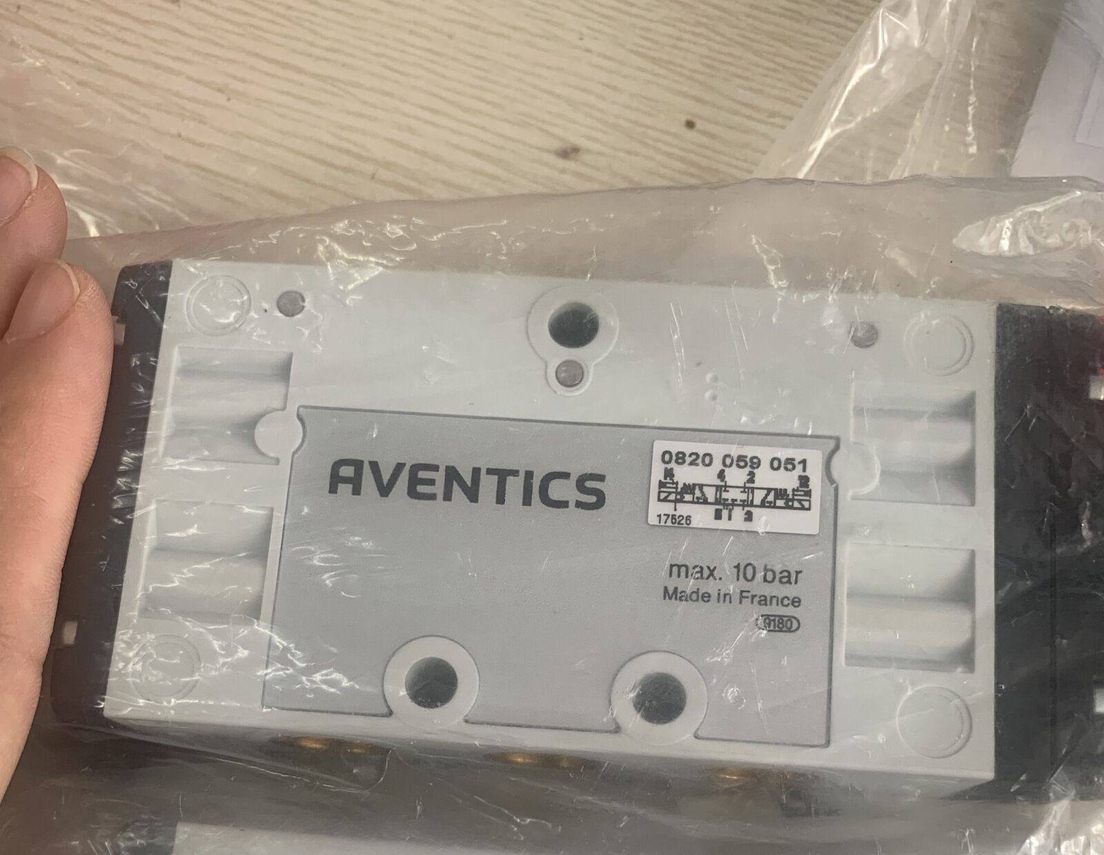 new AVENTICS 0820 059 051 0820059051 valve ship - AVENTICS