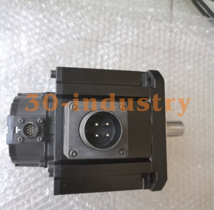 1PCS USED FOR Omron R88M-K1K520F-S2-Z AC Servo Motor - OMRON