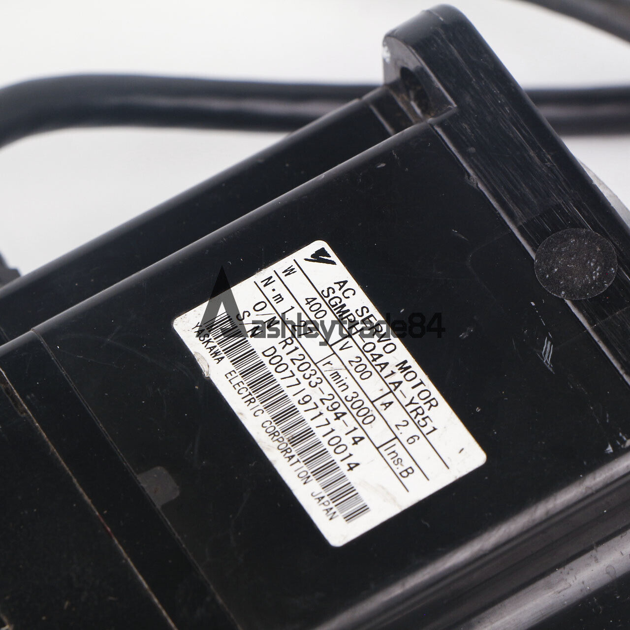 used 1PCS Yaskawa servo motor SGMPH-04A1A-YR51 SGMPH04A1AYR51