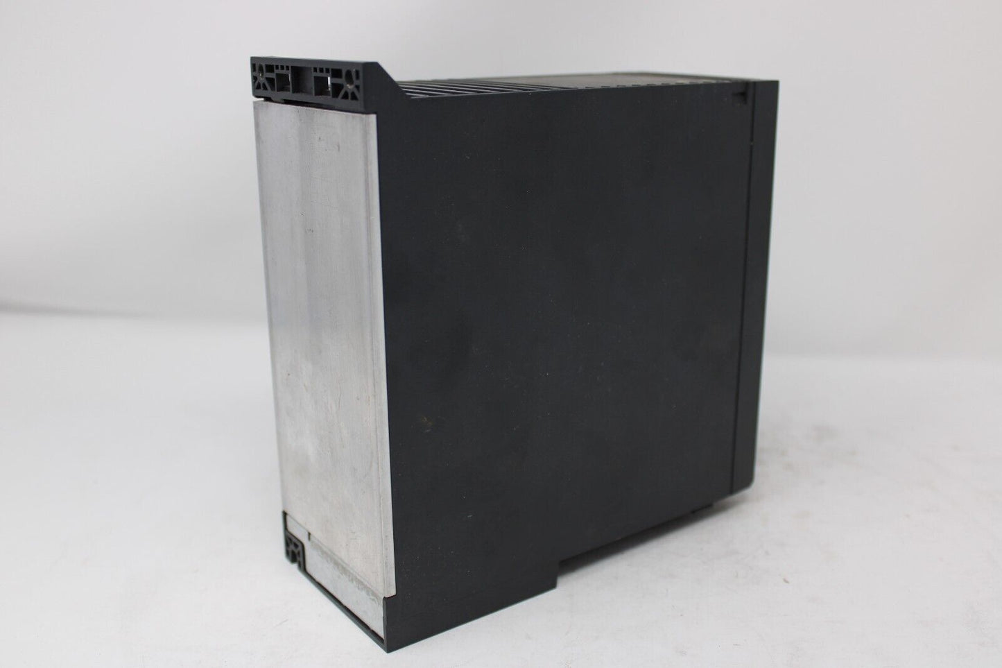 used Danfoss 132F0022 VLT Inverter Drive - DANFOSS