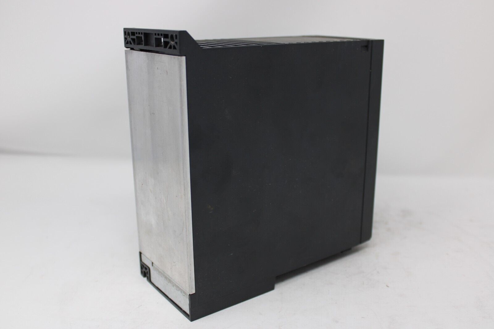 used Danfoss 132F0022 VLT Inverter Drive - DANFOSS