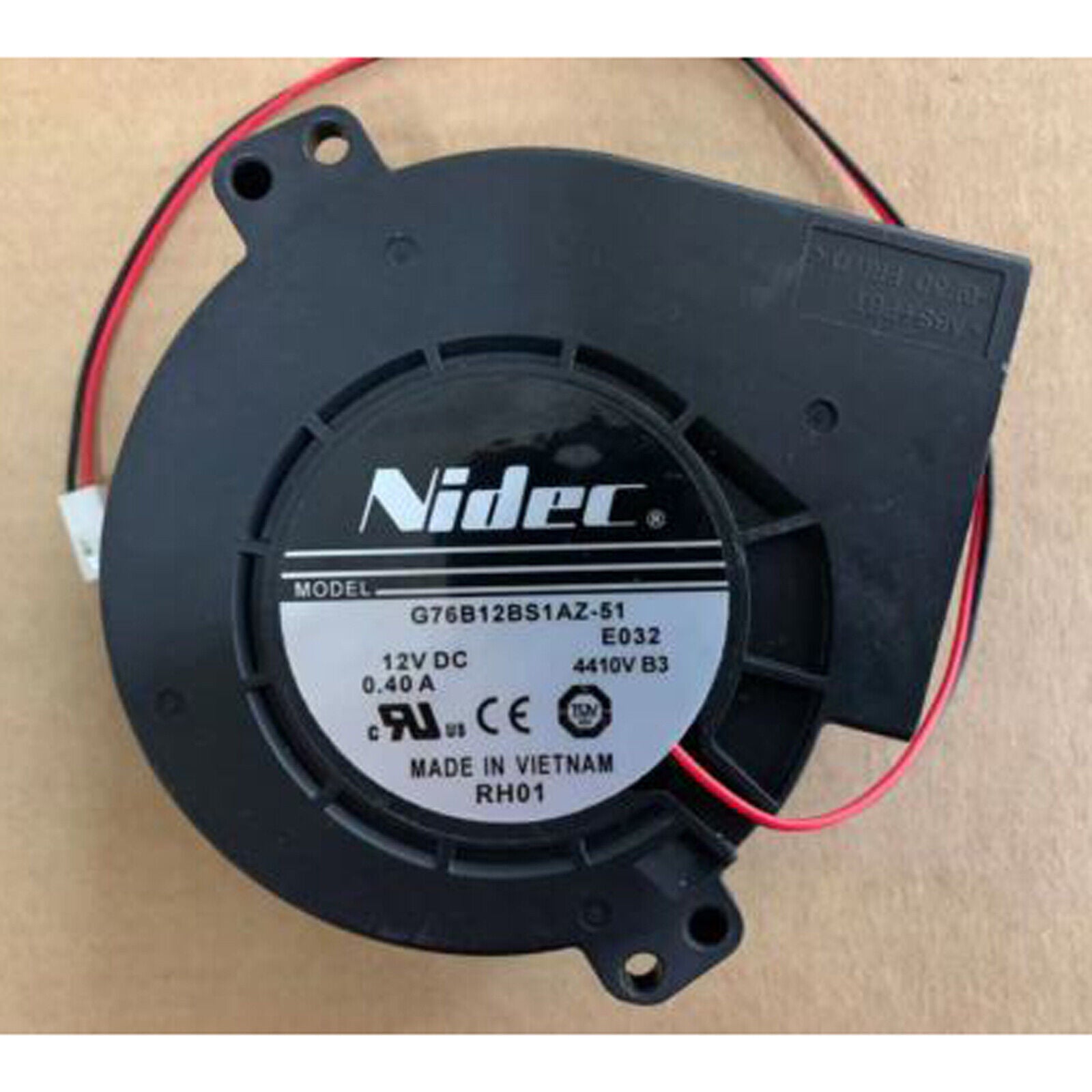 new 1PC NIDEC G76B12BS1AZ-51E032 12V 0.4A cooling