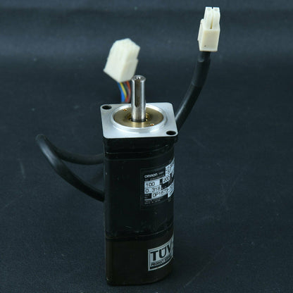 Used Omron Servo Motor R88M-U10030VA-S1 in good condition - OMRON