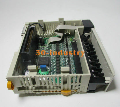 OMRON CQM1-OD214 Output Unit - 1 Piece New - OMRON