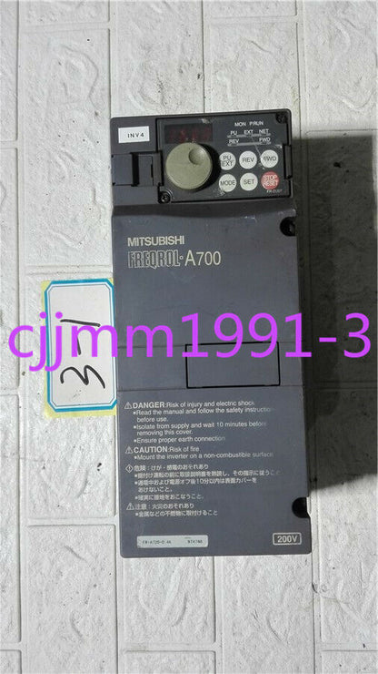 used 1PC Mitsubishi Inverter FR-A720-0.75K - MITSUBISHI