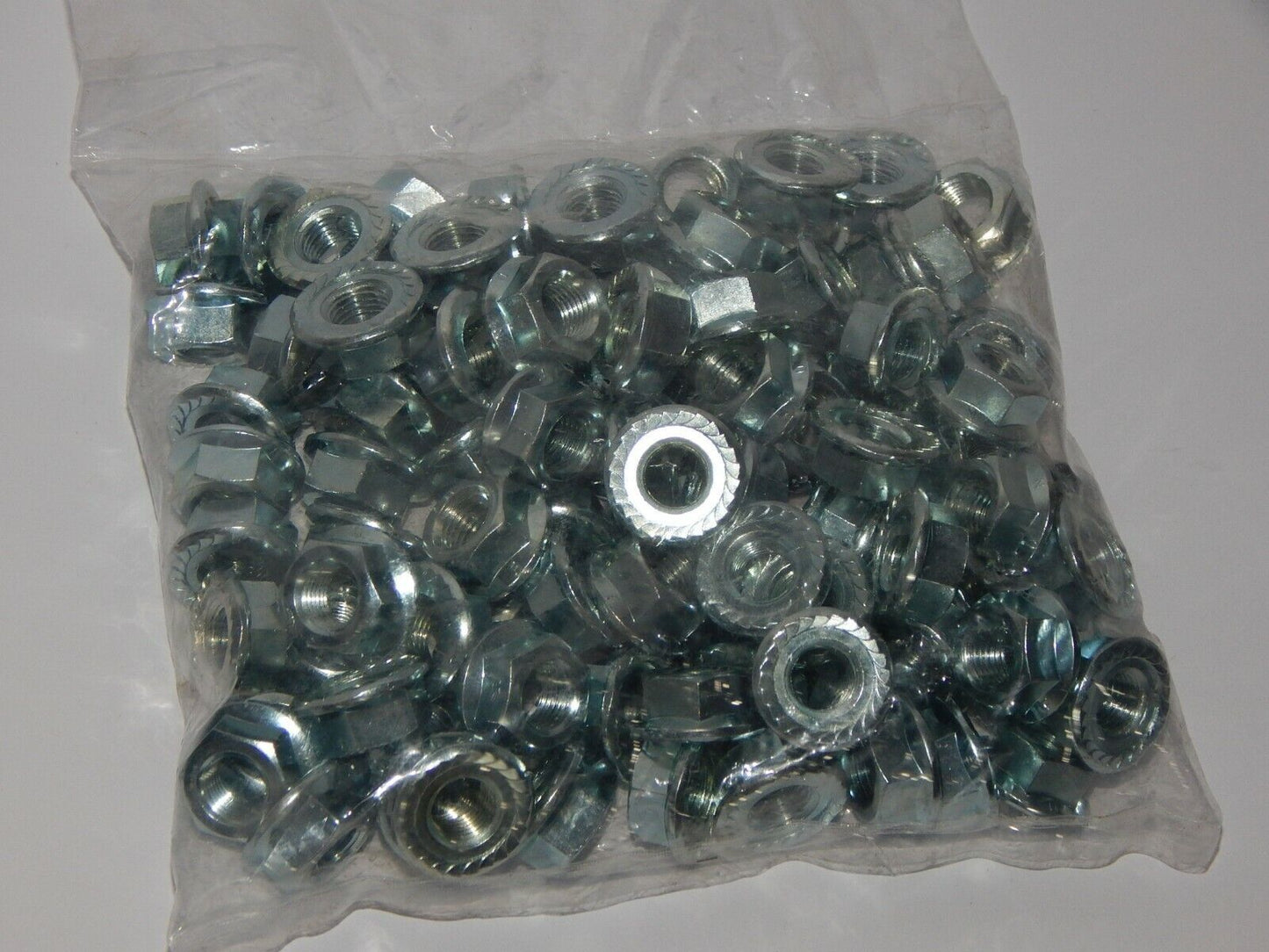 100-Piece SHIMANO UNF Nut Axle Nut Set - SHIMANO