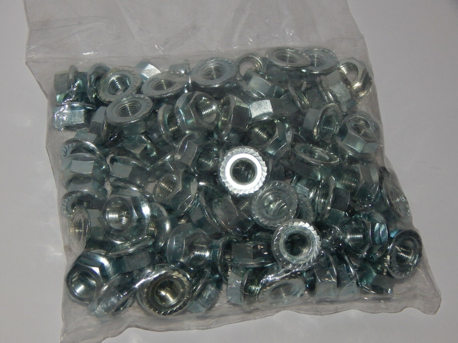 100-Piece SHIMANO UNF Nut Axle Nut Set - SHIMANO