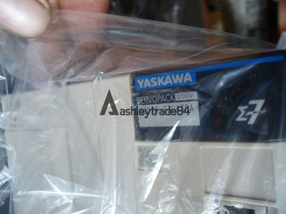 new 1PC  YASKAWA SGD7S-330A30A SERVO DRIVER SGD7S330A30A